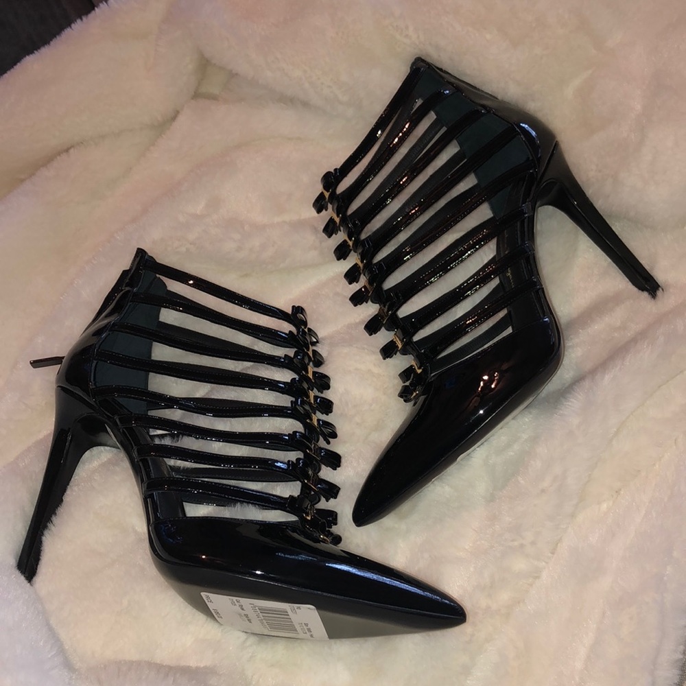 Ferragamo black heels -NWT